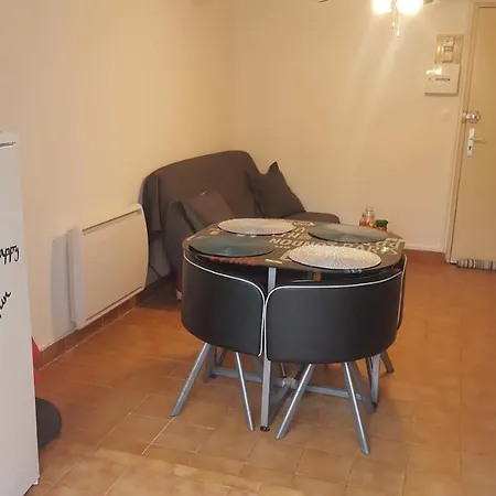Appartement T2 Avec Son Rez De Jardin De 40 M2 5 Couchages 250M De La Plage Et 15Km De L'Arena Narbonne-Plage Exterior photo