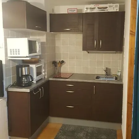 Appartement T2 Avec Son Rez De Jardin De 40 M2 5 Couchages 250M De La Plage Et 15Km De L'Arena Narbonne-Plage Exterior photo