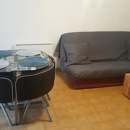 Appartement T2 Avec Son Rez De Jardin De 40 M2 5 Couchages 250M De La Plage Et 15Km De L'Arena Narbonne-Plage Exterior photo
